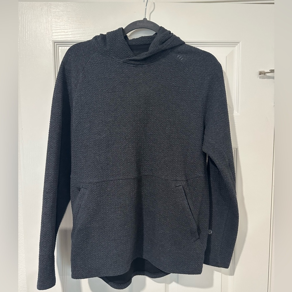 EUC Men’s Lululemon “At ease” hoodie size S
